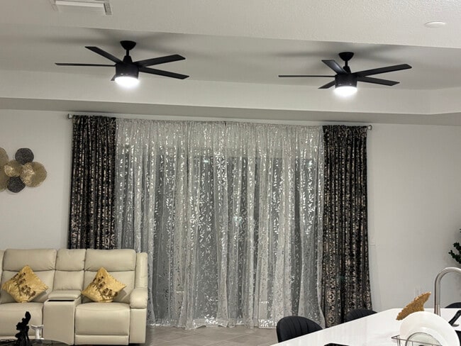 Foto del edificio - 17692 Santorini Ct