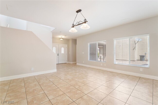Building Photo - 9372 Glendora Valley St