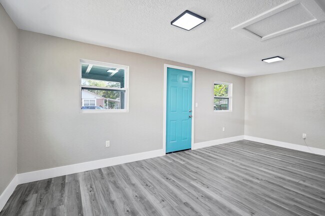 Foto del edificio - 8308 N Mulberry St
