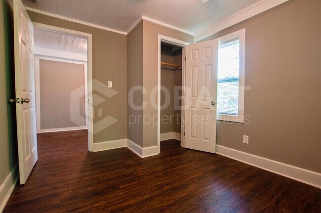 Foto del edificio - 929 Greenwood Ave NE