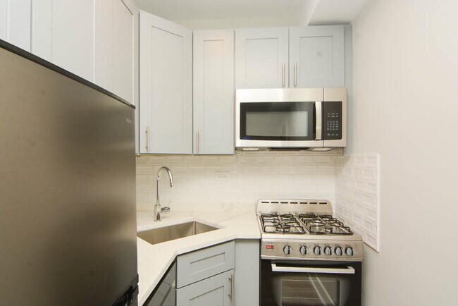 Foto del edificio - 508 W Belmont Ave