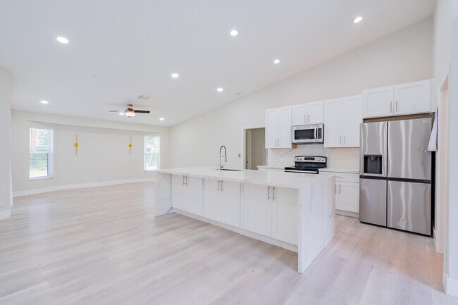 Foto del edificio - 15845 83rd Ln N