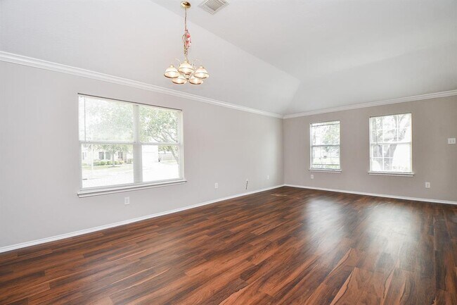 Foto del edificio - 6419 Brazos Glen Ln
