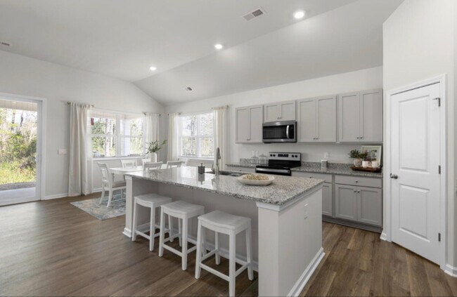 Building Photo - 5052 round head Dr