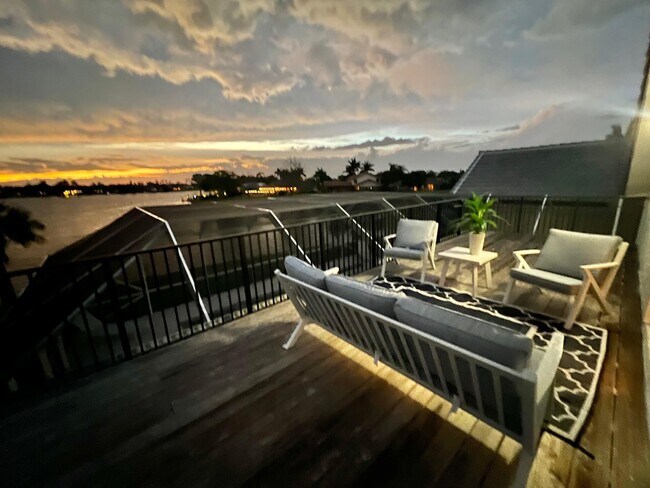Building Photo - 1457 Sailboat Cir