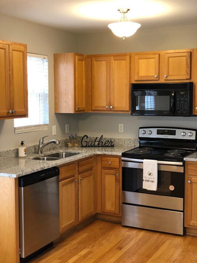 Building Photo - 148 Callan Park Ln