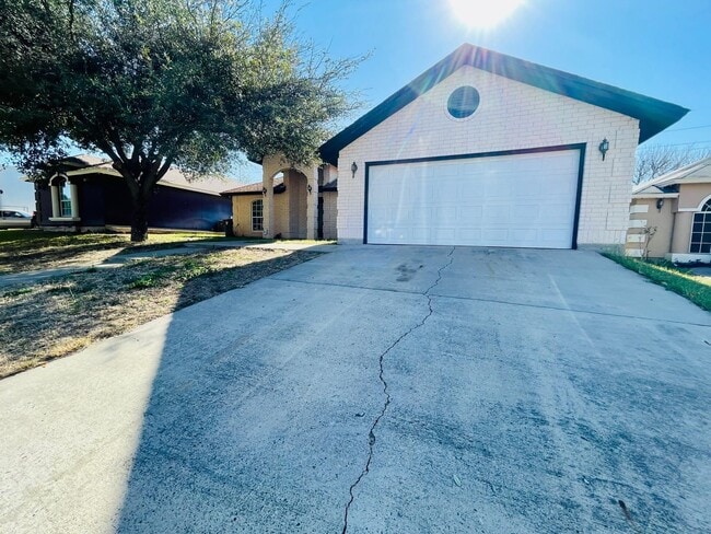 Building Photo - 9015 Siller Loop