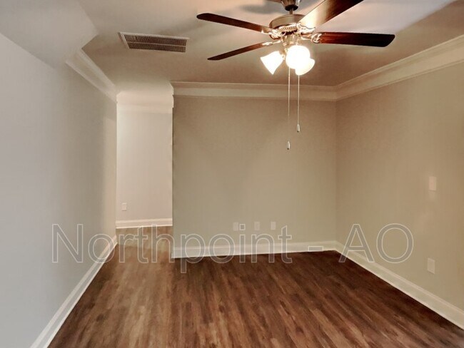 Foto del edificio - 5231 Hanover St
