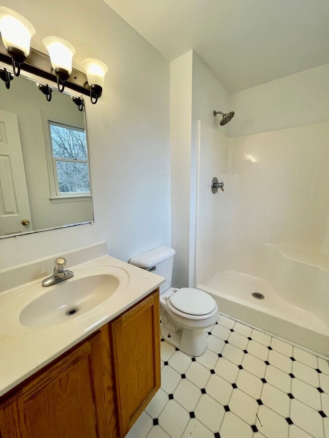 Building Photo - 701 Dendron St