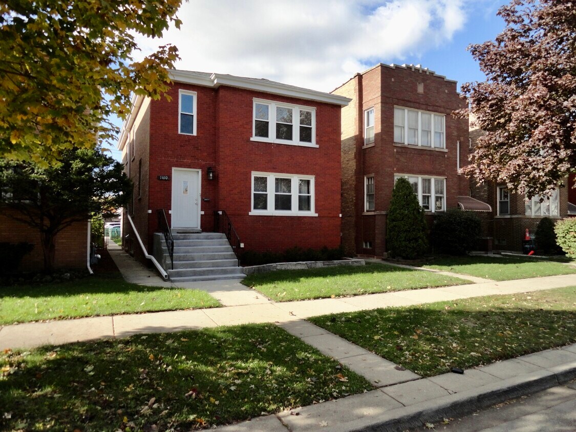 1410 Maple Ave Unit 2, Berwyn, IL 60402 Apartment for Rent in Berwyn