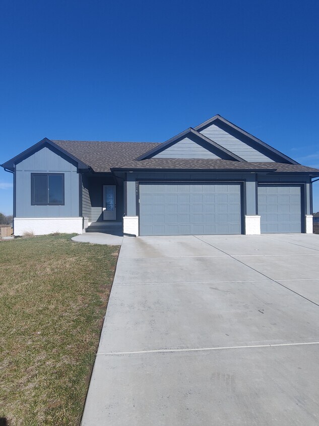 Foto principal - 12041 E Bonita Ct