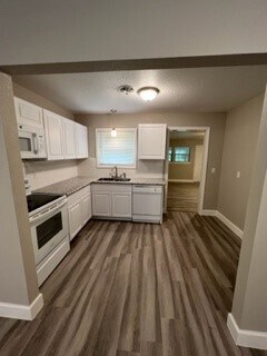 Foto del edificio - 514 Center Way