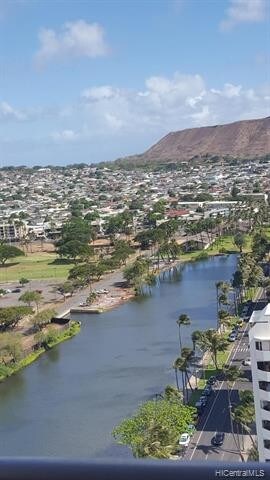 Building Photo - 320 Liliuokalani Ave