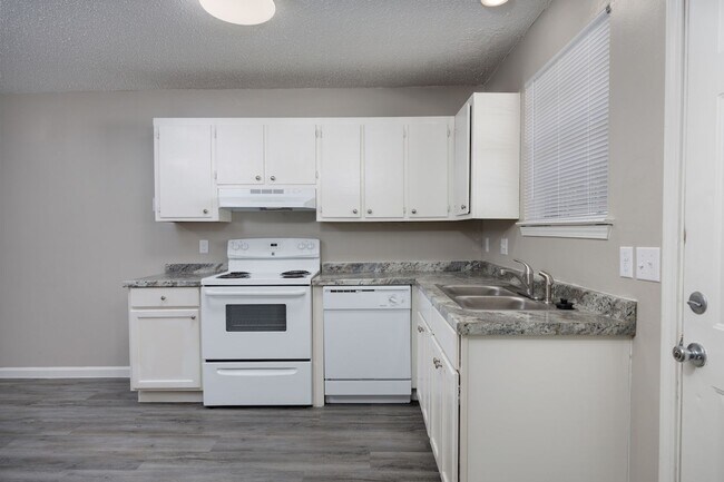 Foto del edificio - 2BR Units in Gonzales  $950
