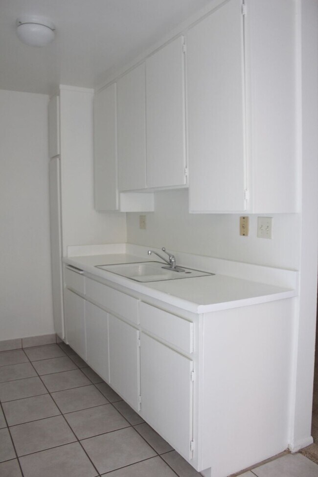 Foto del edificio - 524 Raymond Ave