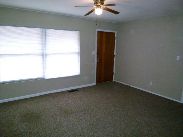 Foto del edificio - 2 br, 1 bath House - 2700 E. Haythorne Ave.