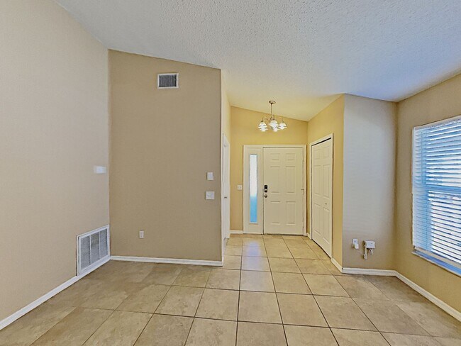 Foto del edificio - 314 Daniels Pointe Dr