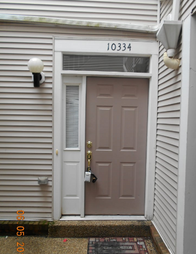 Foto del edificio - Renovated Townhome with Garage