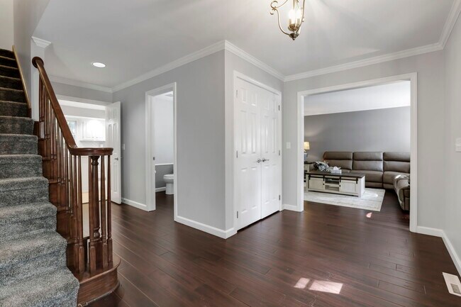 Foto del edificio - 955 Eastward Cir