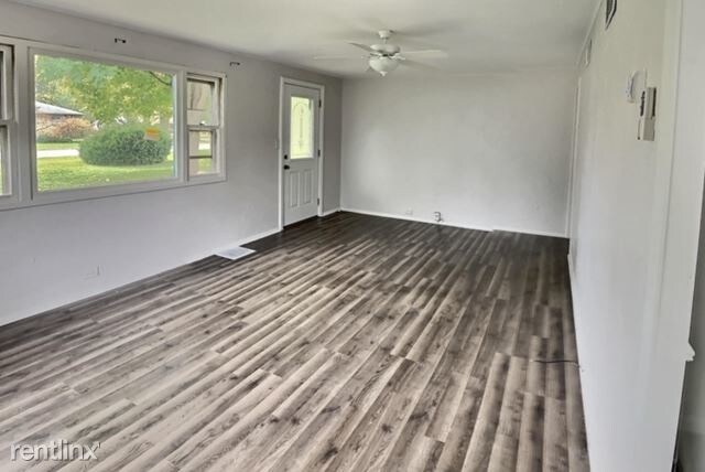 Building Photo - 2 br, 1 bath House - 920 21st St