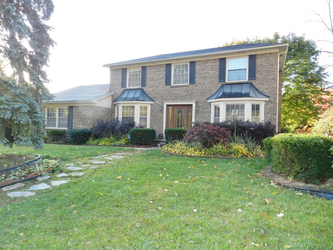 Primary Photo - 4 br, 2.5 bath House - 36875 Chesapeake Rd