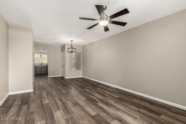 Foto del edificio - 1825 W Ray Rd