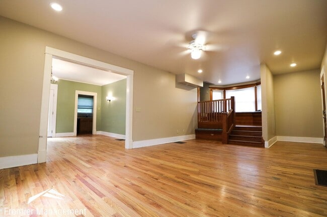 Foto del edificio - Spacious Home Located right next to Aggiev...