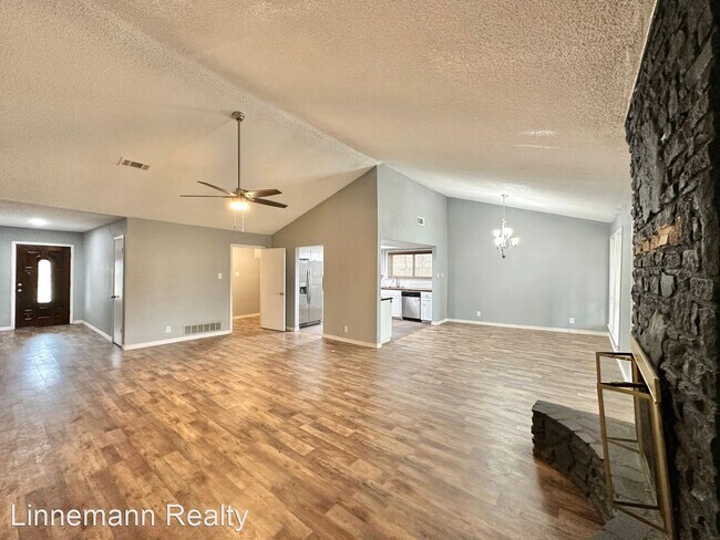 Foto del edificio - 3 br, 2 bath House - 4001 Robinhood Drive