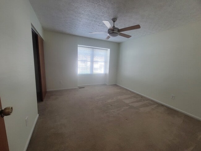 Foto del edificio - 8173 Newark Ave