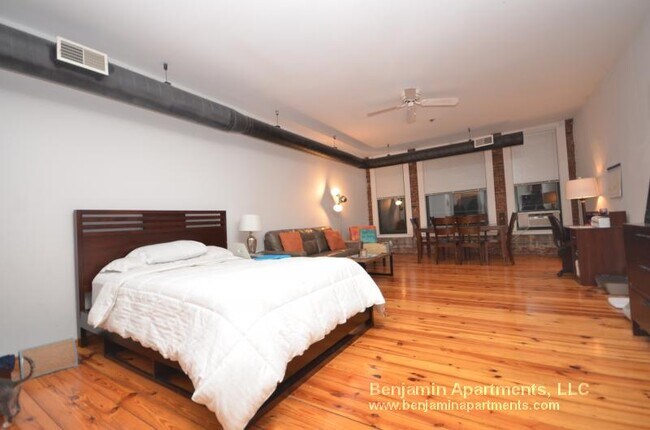 Foto del edificio - 600 Columbia Rd