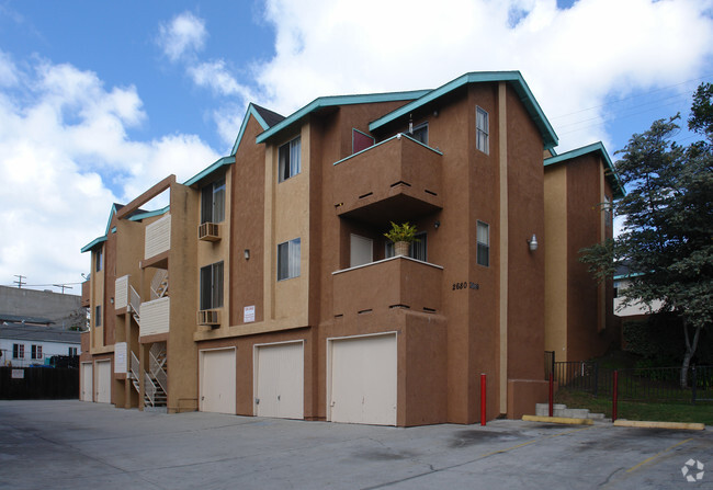 Building Photo - Suncrest Apartments