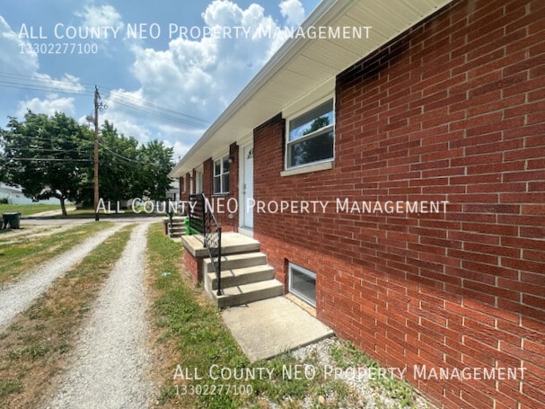 Building Photo - 2 bed, 1 bath in Barberton