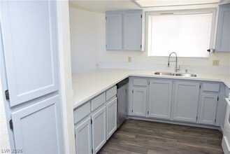Building Photo - 1360 Pacific Terrace Dr
