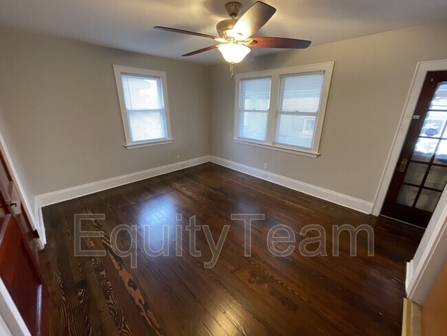 Foto del edificio - 742 Arlington Ave