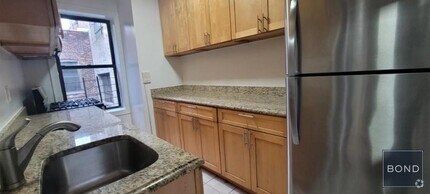 Building Photo - 529 W 179th St