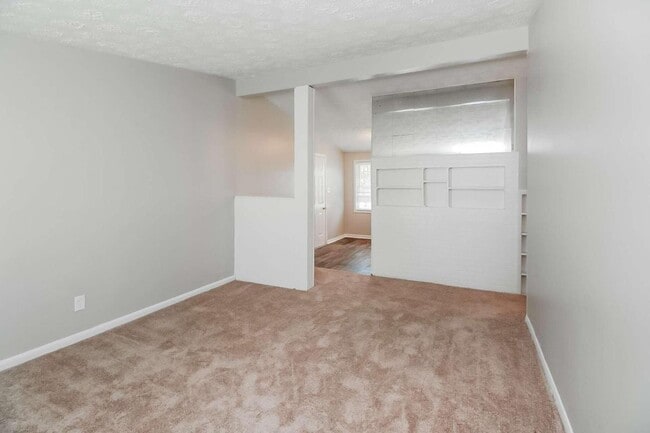 Building Photo - 4485 Richard Rd