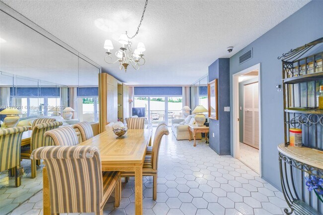 Foto del edificio - 1980 S Ocean Dr