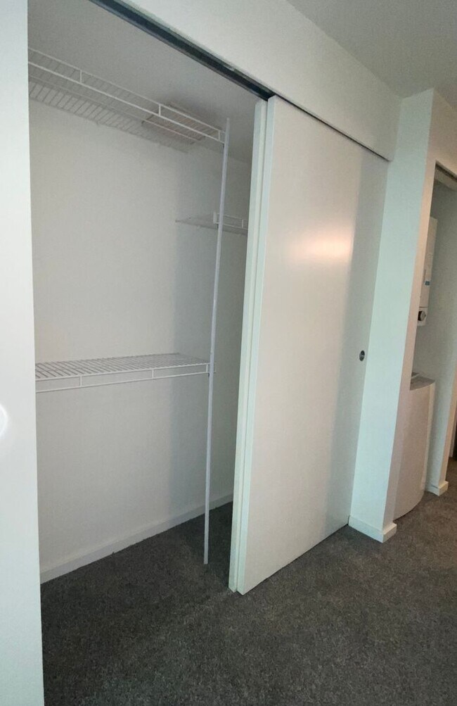 Building Photo - FREE APRIL RENT! Contemporary Queen Anne S...