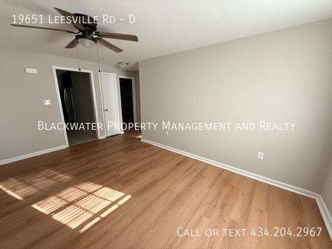 Foto del edificio - 19651 Leesville Rd