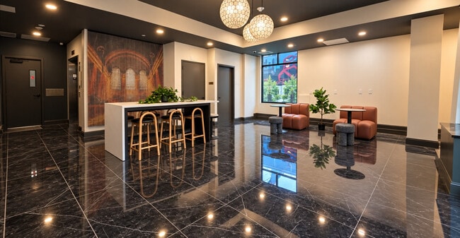 Lobby - Grand Central Suites