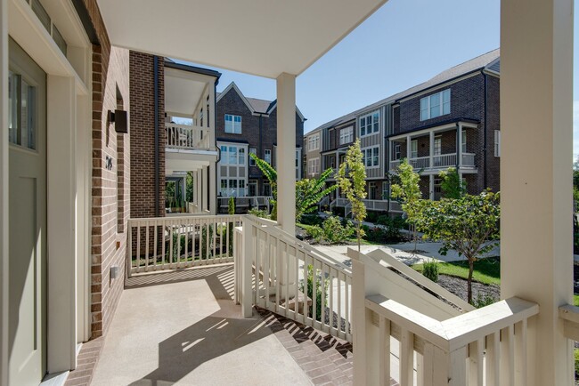 Foto del edificio - AVAILABLE NOW-E.Nashville- 3-Bed/3.5+ Bath...