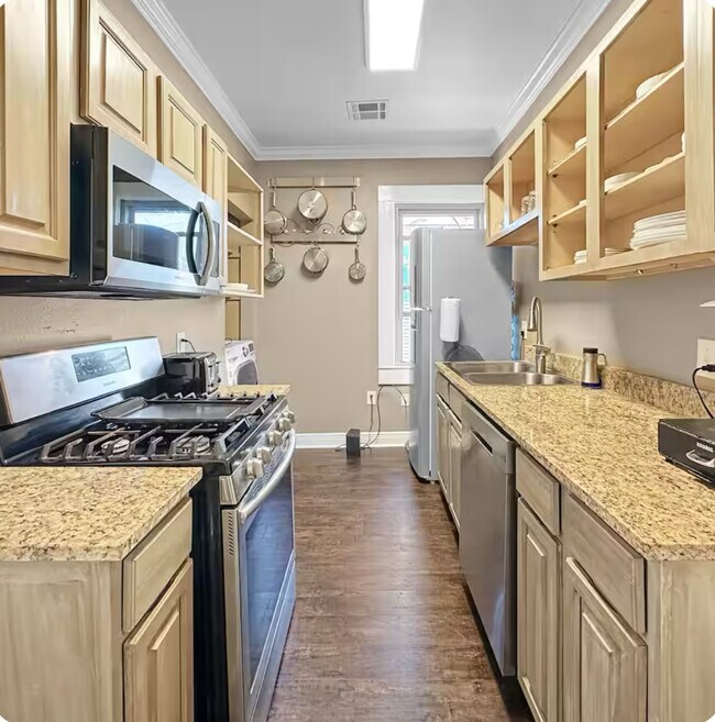 Kitchen - 2508 Myrtle St