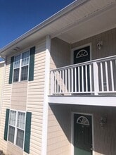 Building Photo - 4639 McClelland Dr