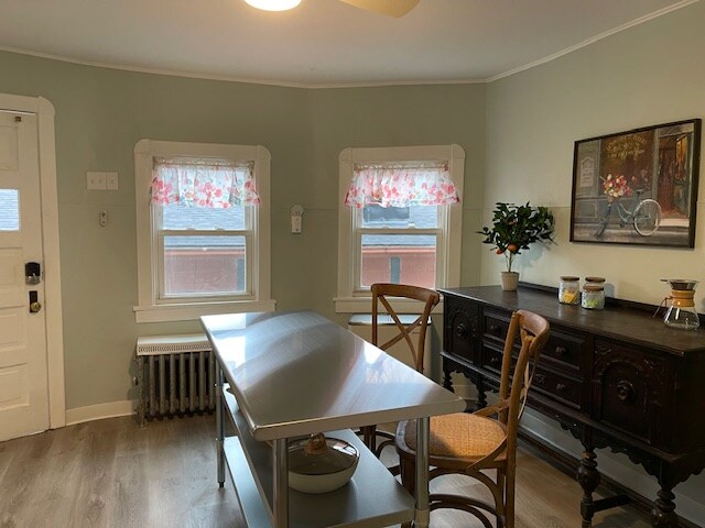 Foto del edificio - 1942 E 120th St