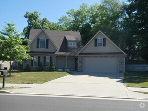 Building Photo - 1006 Louisville Dr