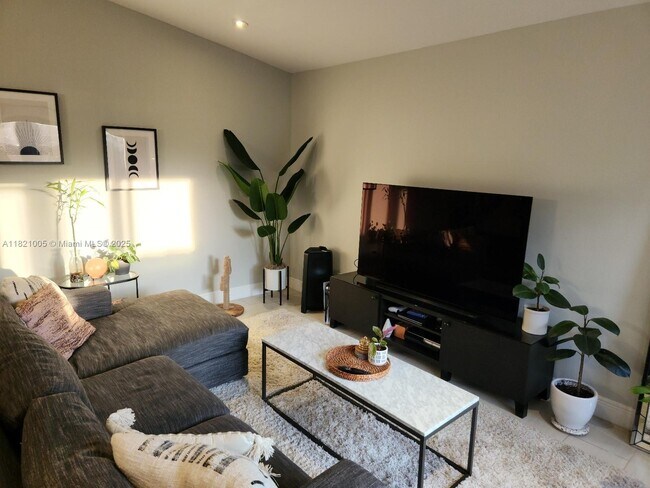 Foto del edificio - 12325 NW 11th Ct
