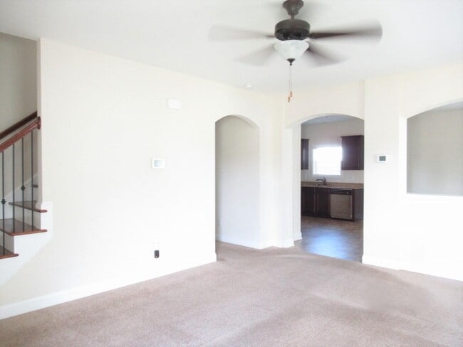 Foto del edificio - 2655 Old Field Rd