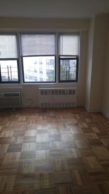 Building Photo - 123-60 83rd Ave