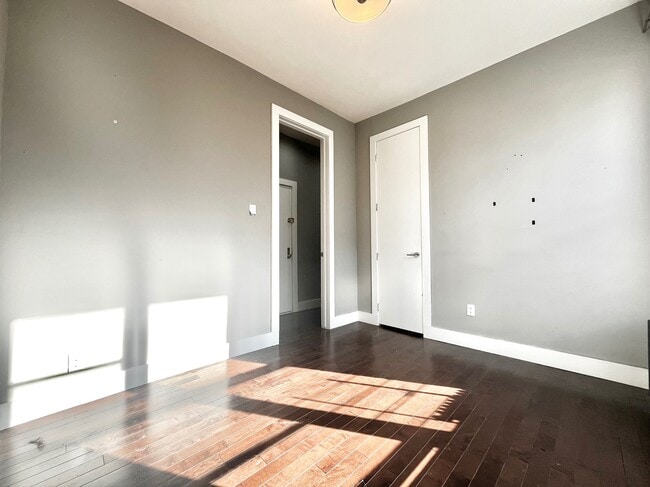 Building Photo - 481 W 159th St