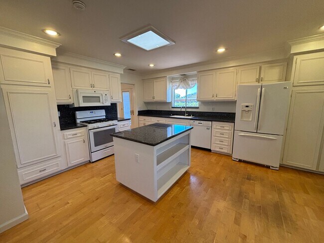 Foto del edificio - Beautiful Ranch Style House in Rancho Bernardo
